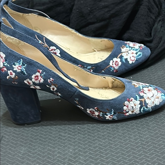 Floral Embroidered Blue Women's Shoes - Picture 6 of 8